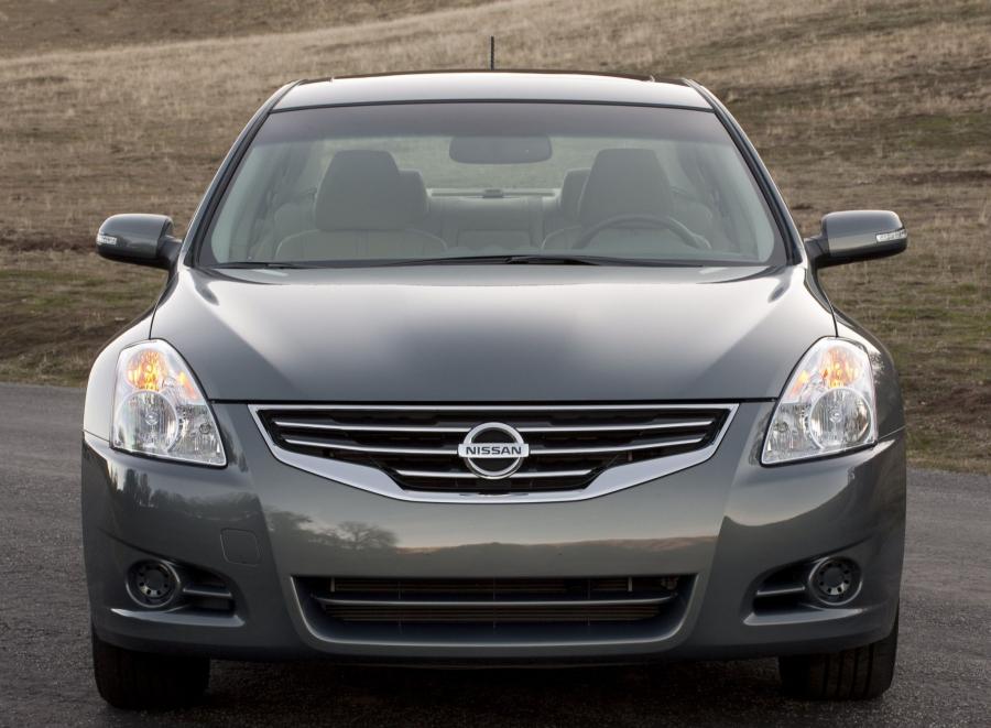  Nissan Altima Hybrid 2010 года  (фото 4 из 48)